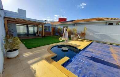 Imagem: A casa em condomínio possui 3 Dormitórios, 4 Banheiros, 4