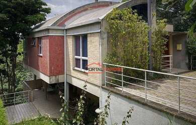 Imagem: A casa em condomínio possui 3 Dormitórios, 4 Banheiros, 5