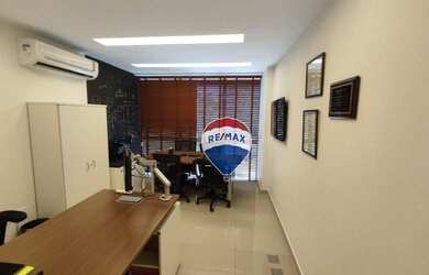 Imagem: O depósito possui 1 Vaga na garagem, 115m² de Área e está