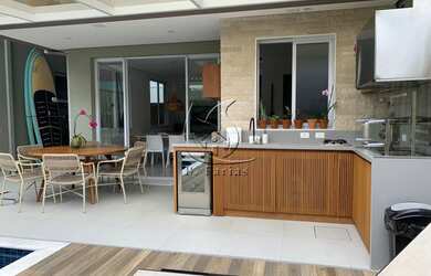 Imagem 9: Casa em condomínio contendo 3 suítes, piscina privativa, situado na praia de Juquehy