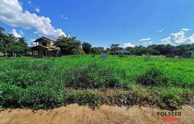 Imagem: O terreno à venda possui e está localizado em Rubinéia