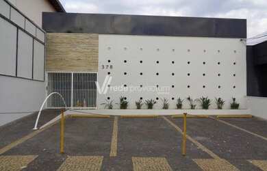 Imagem: O depósito possui 4 Vagas na garagem e 300m² de Área e está