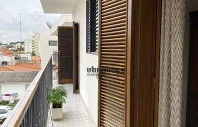 Imagem: O apartamento possui 3 Dormitórios, 1 Banheiro, 1 Vaga na garagem