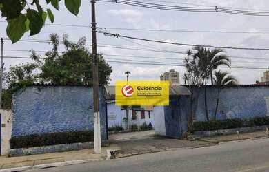 Imagem: O terreno possui 1.325m² de Área e está localizado em Campestre