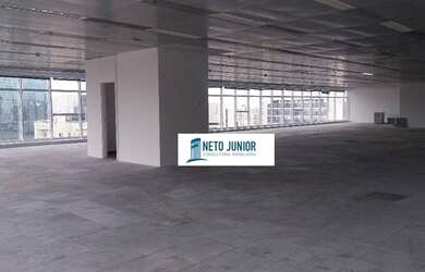 Imagem: O depósito possui 5 Vagas na garagem, 625m² de Área e está