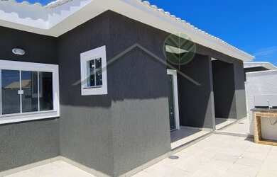 Imagem: A casa à venda possui 2 Dormitórios, 2 Banheiros, 1 Vaga na