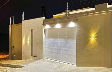 Imagem: A casa possui 4 Dormitórios, 2 Banheiros, 172m² de Área