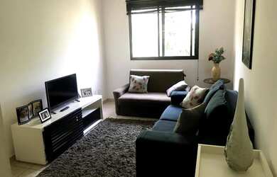 Imagem: O apartamento possui 1 Dormitório, 1 Banheiro, 1 Vaga na garagem