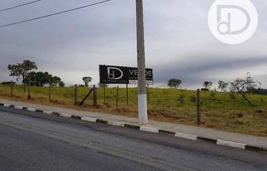 Imagem: O terreno à venda possui 3245m² de Área e está localizado