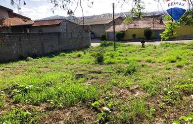 Imagem: O terreno possui 490m² de Área e está localizado em Bragança