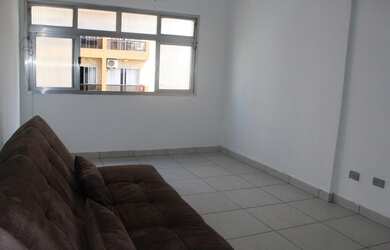 Imagem: O apartamento possui 1 Dormitório, 1 Banheiro, 1 Vaga na garagem