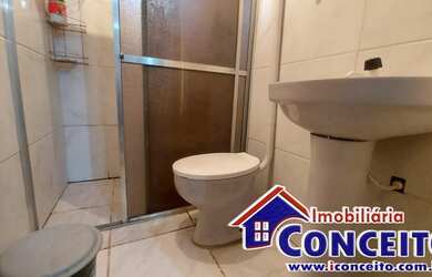 Imagem 8: C607 - Residência mista em região de moradores no balneário Albatroz