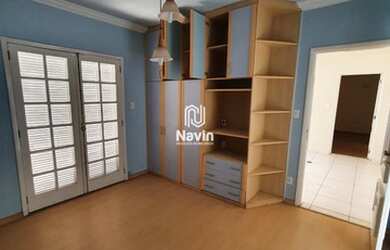 Imagem: A casa em condomínio possui 4 Dormitórios, 4 Banheiros, 2