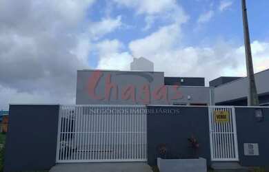 Imagem: A casa possui 2 Dormitórios, 1 Banheiro, 2 Vagas na garagem