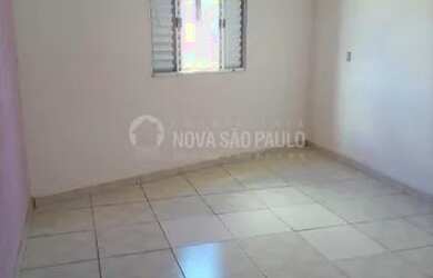 Imagem: A casa possui 2 Dormitórios, 2 Banheiros, 1 Vaga na garagem