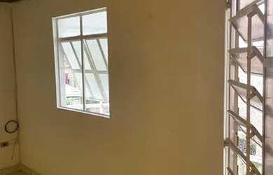 Imagem: A casa possui 2 Dormitórios, 1 Banheiro e está localizado