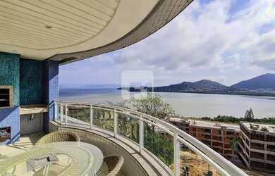 Imagem: O apartamento possui 3 Dormitórios, 4 Banheiros, 1 Vaga na