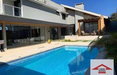 Imagem: A casa em condomínio possui 2 Dormitórios, 4 Banheiros, 5