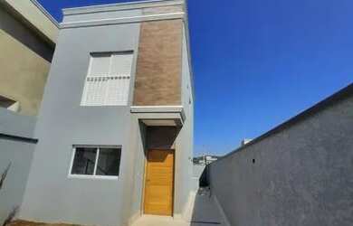 Imagem: A casa em condomínio possui 3 Dormitórios, 3 Banheiros, 2