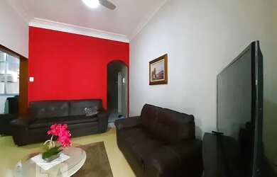 Imagem: A casa possui 4 Dormitórios, 2 Banheiros, 2 Vagas na garagem