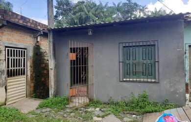 Imagem: A casa possui 1 Banheiro e está localizado em Cabanagem, Belém