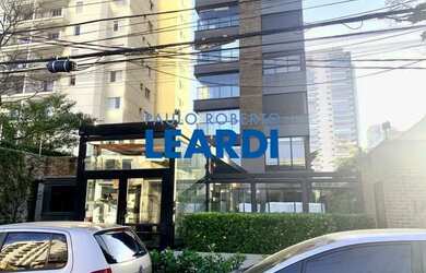 Imagem: O apartamento possui 1 Dormitório, 2 Banheiros, 1 Vaga na garagem