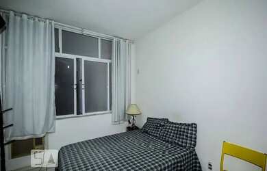 Imagem: O apartamento possui 1 Dormitório, 1 Banheiro, 40m² de Área