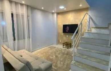 Imagem: A casa possui 3 Dormitórios, 3 Banheiros, 5 Vagas na garagem