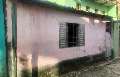 Imagem: A casa possui 4 Dormitórios, 4 Banheiros e está localizado