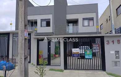 Imagem: A casa possui 3 Dormitórios, 4 Banheiros, 2 Vagas na garagem