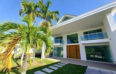 Imagem: A casa possui 5 Dormitórios, 5 Banheiros, 5 Vagas na garagem