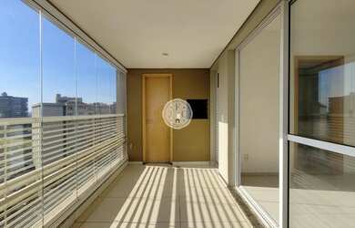 Imagem: O apartamento possui 3 Dormitórios, 3 Banheiros, 2 Vagas na