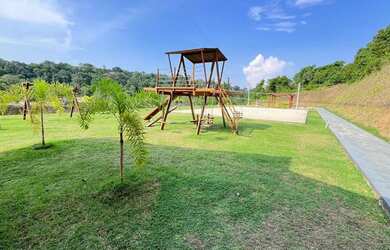 Imagem: O terreno possui 700m² de Área e está localizado em Cidade