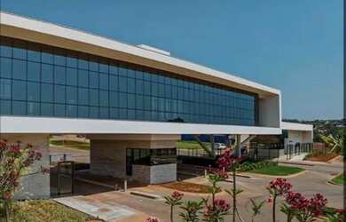 Imagem: O terreno possui 682m² de Área e está localizado em Parque