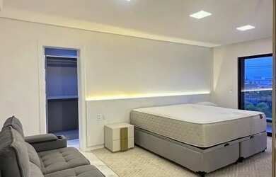 Imagem 11: Residência de Luxo com Piscina, Jacuzzi e Espaço Gourmet Completa e...