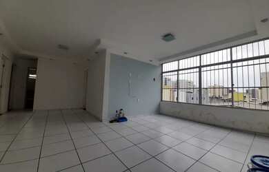 Imagem 2: Apartamento com 4 quartos, 2 suites, 3ª quadra da praia 400 metros -...