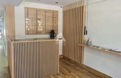 Imagem: O depósito possui 1 Vaga na garagem, 32m² de Área e está