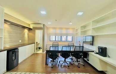 Imagem: O depósito possui 1 Vaga na garagem, 54m² de Área e está