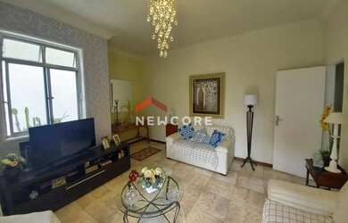 Imagem: O apartamento possui 4 Dormitórios, 2 Banheiros e 130m² de
