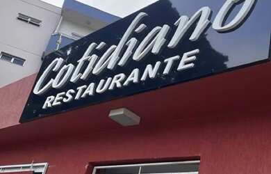 Imagem: O depósito possui 5 Vagas na garagem e 200m² de Área e está