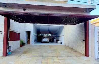 Imagem: O depósito possui 1 Vaga na garagem, 260m² de Área e está