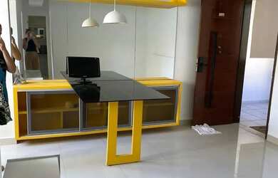 Imagem: O apartamento possui 2 Dormitórios, 2 Banheiros, 1 Vaga na