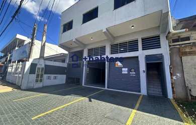 Imagem: O depósito possui 2 Vagas na garagem, 12m² de Área e está