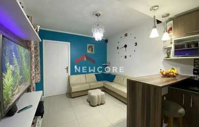 Imagem: O apartamento possui 2 Dormitórios, 1 Banheiro, 1 Vaga na garagem