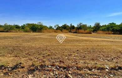 Imagem: O terreno possui 1.582m² de Área e está localizado em Loteamento