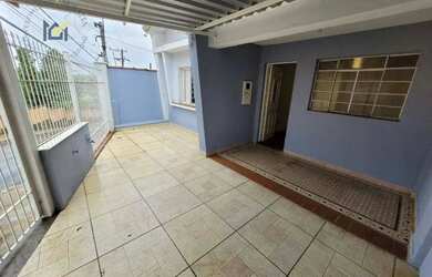 Imagem: O depósito possui 1 Vaga na garagem, 100m² de Área e está