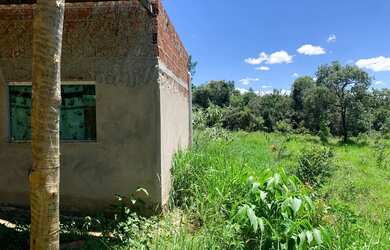 Imagem: O terreno possui 1.051m² de Área e está localizado em Samambaia