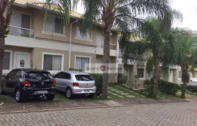 Imagem: A casa em condomínio possui 3 Dormitórios, 1 Banheiro, 2 Vagas