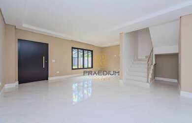 Imagem: A casa em condomínio possui 3 Dormitórios, 3 Banheiros, 2