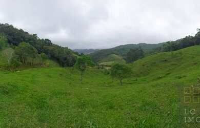 Imagem: A fazenda à venda possui e está localizado em Angelina, SC